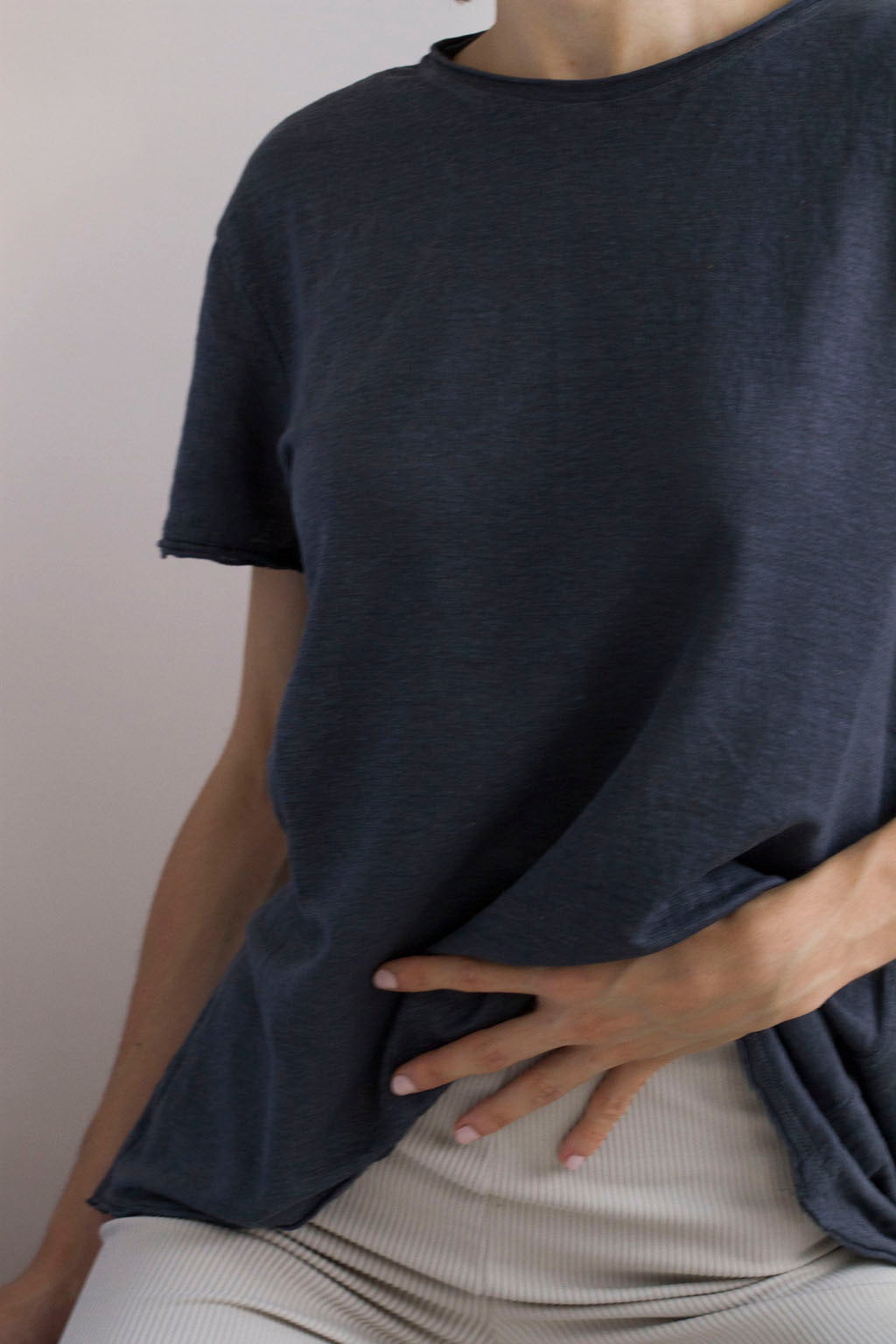 Лагана женска мајица од чисте конопље